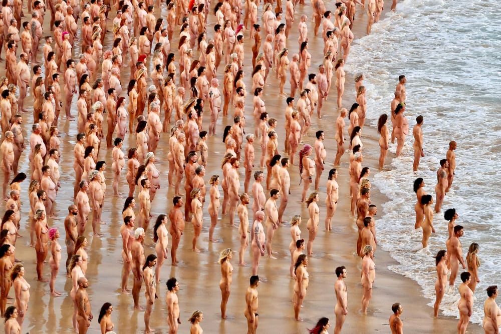 2 500 Australians Stripped Naked On Bondi Beach For A Photo Shoot To