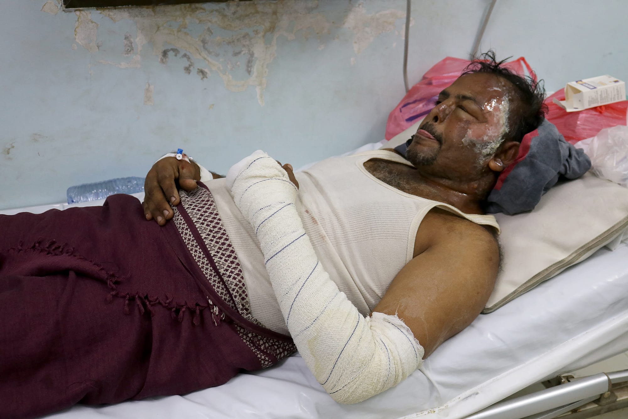 man injured Israeli strike Yemen's Huthi-held Hodeida