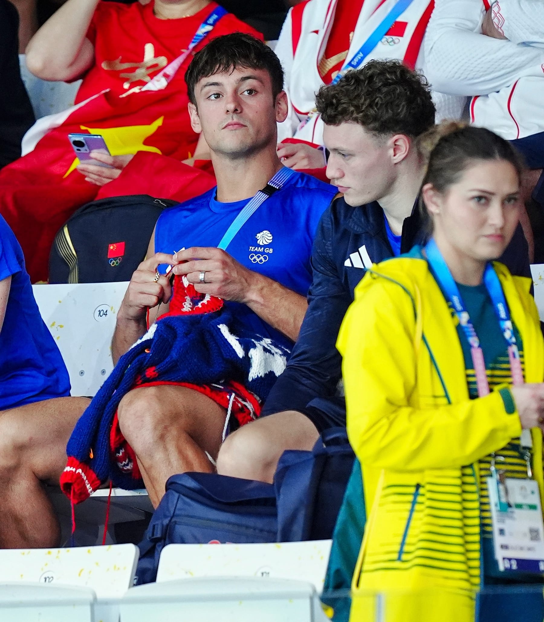 british diver tom daley knitting at paris olympics 2024