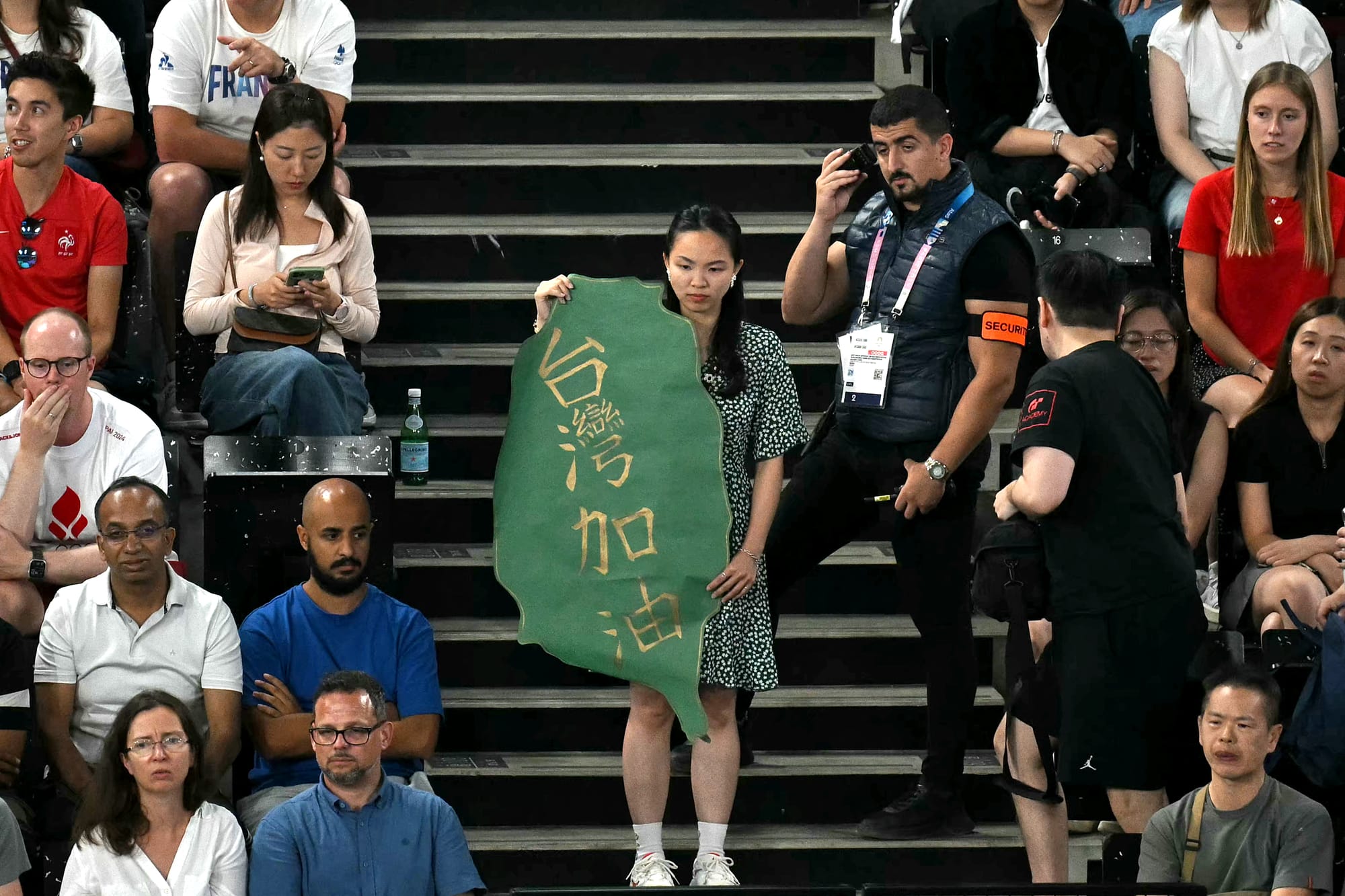 olympics confiscating taiwan flag chinese taipei paris