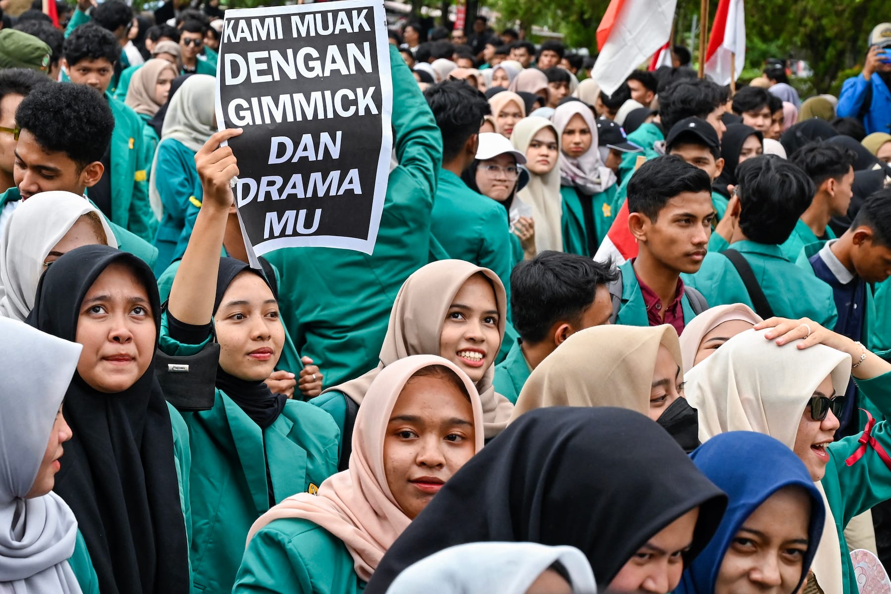 indonesians protest new election laws