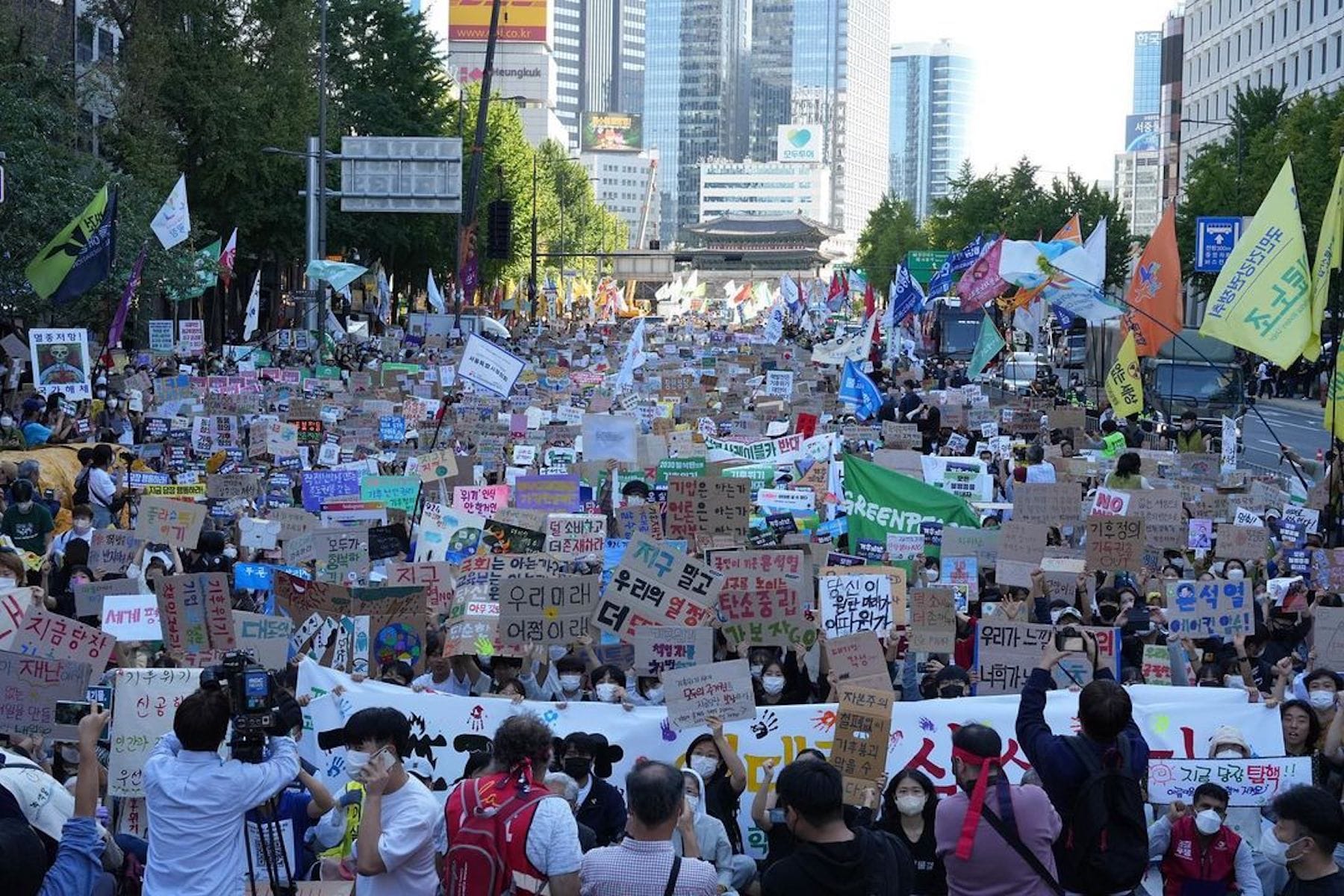 south koreans youth protest climate change