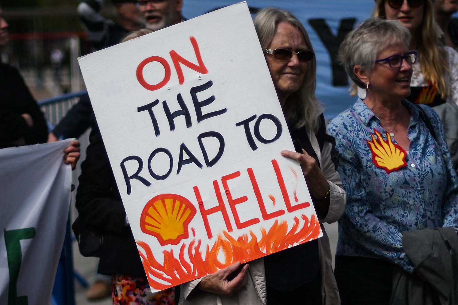 shell netherlands win ruling lawsuit climate change