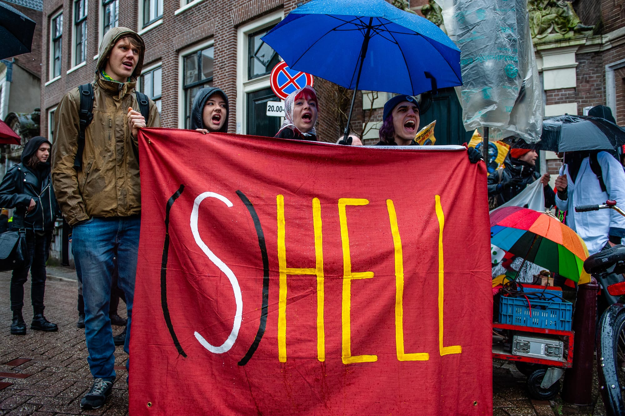 shell netherlands win ruling lawsuit climate change