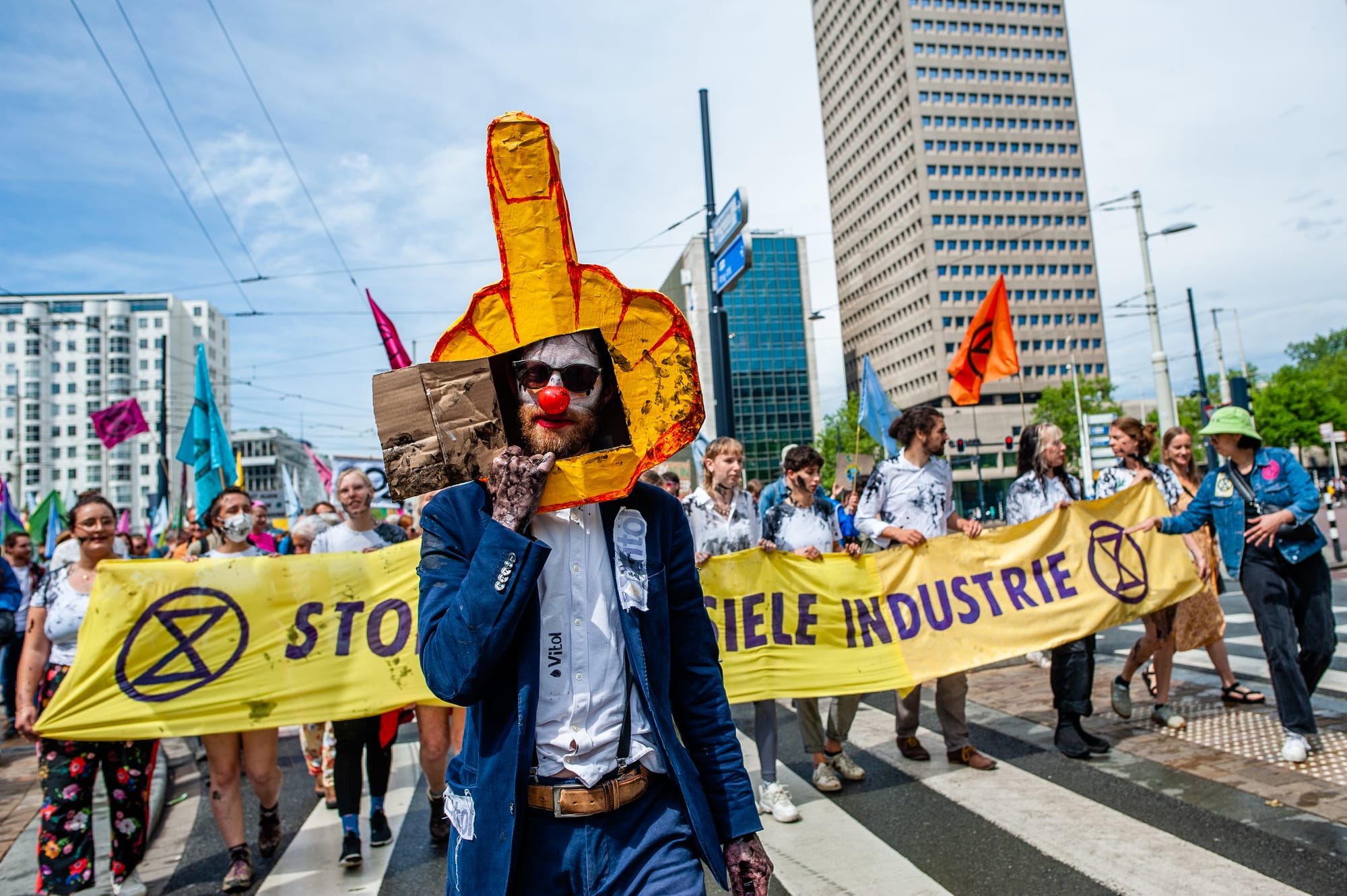 shell netherlands win ruling lawsuit climate change