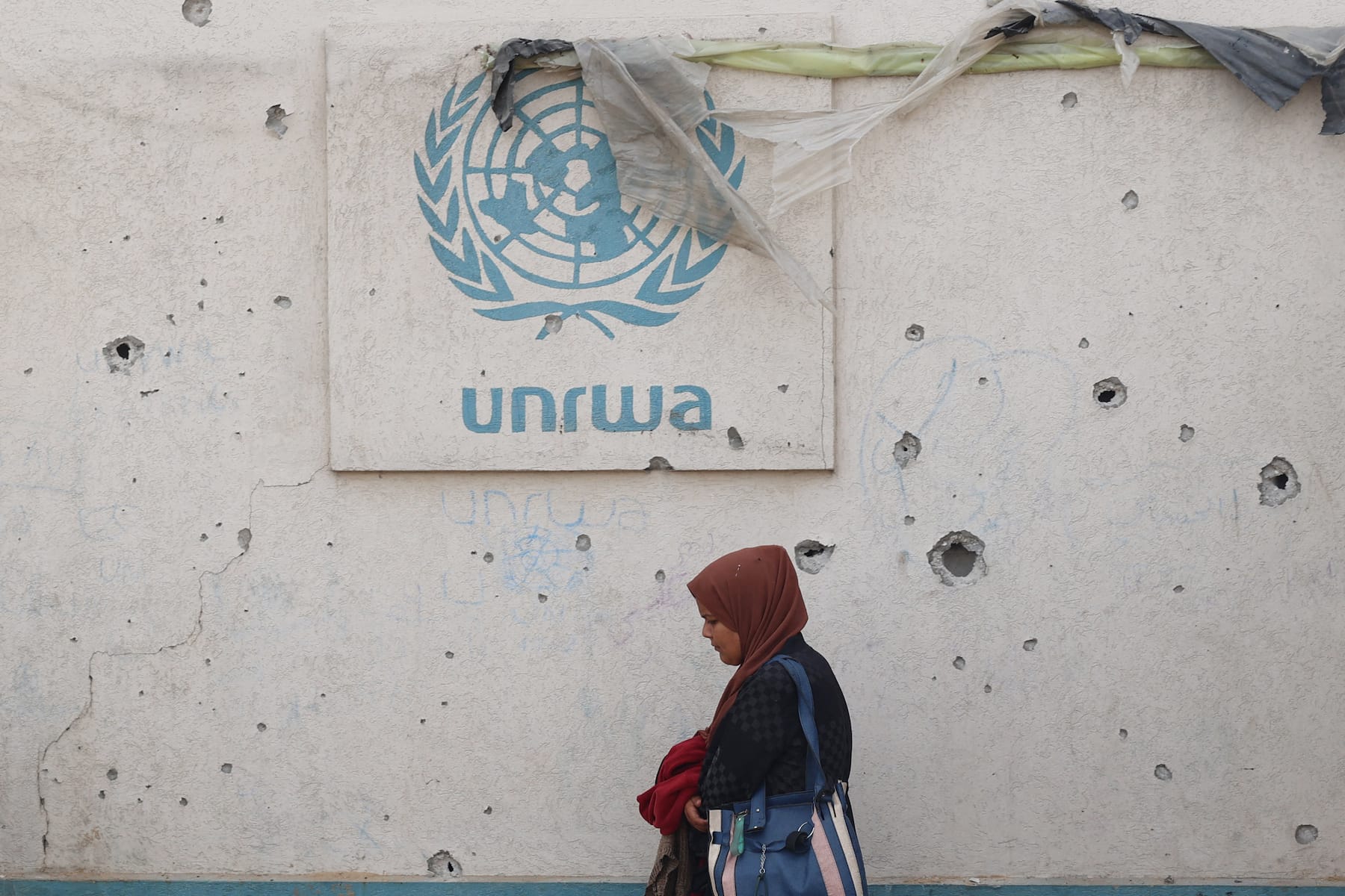 palestinian woman unrwa