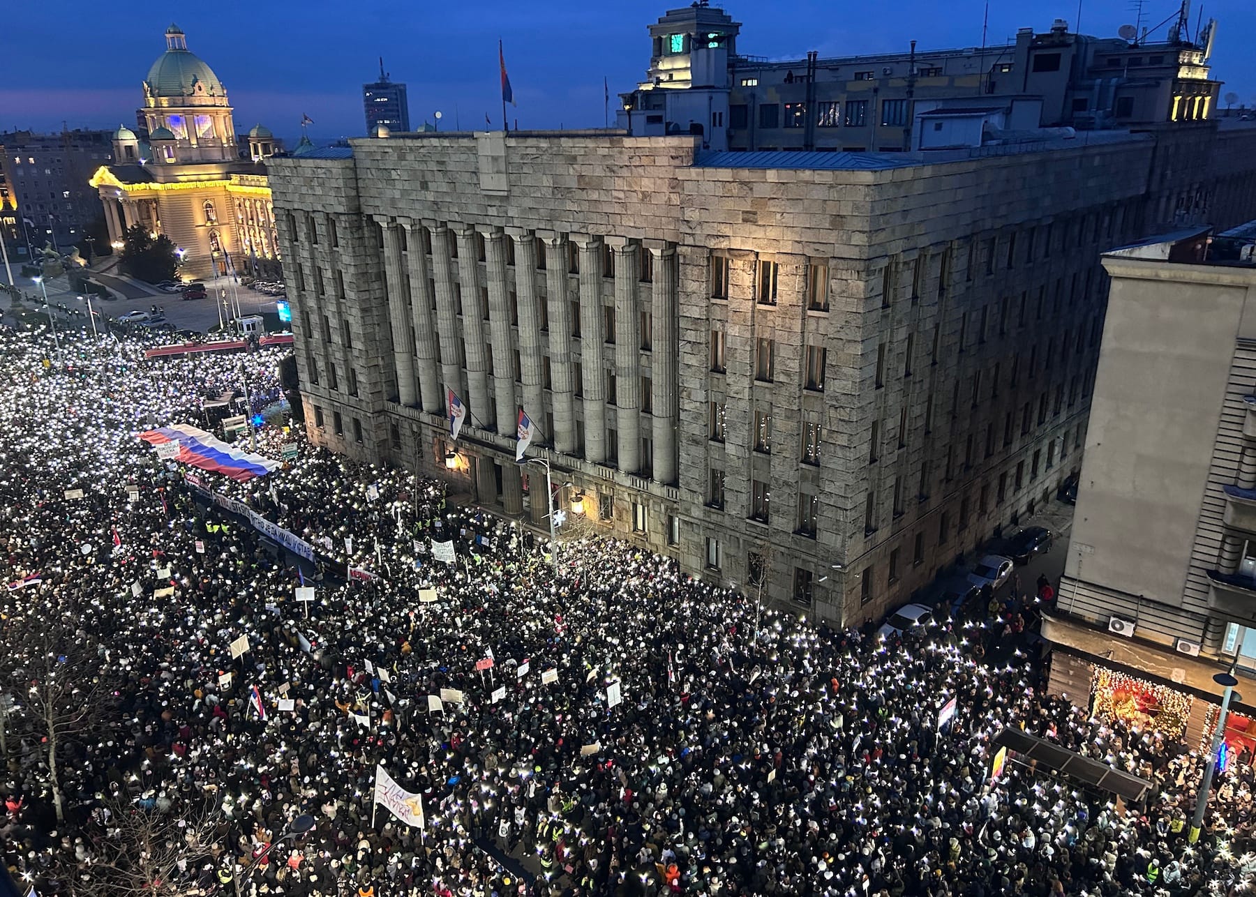 serbia unprecedented antigovernment protest