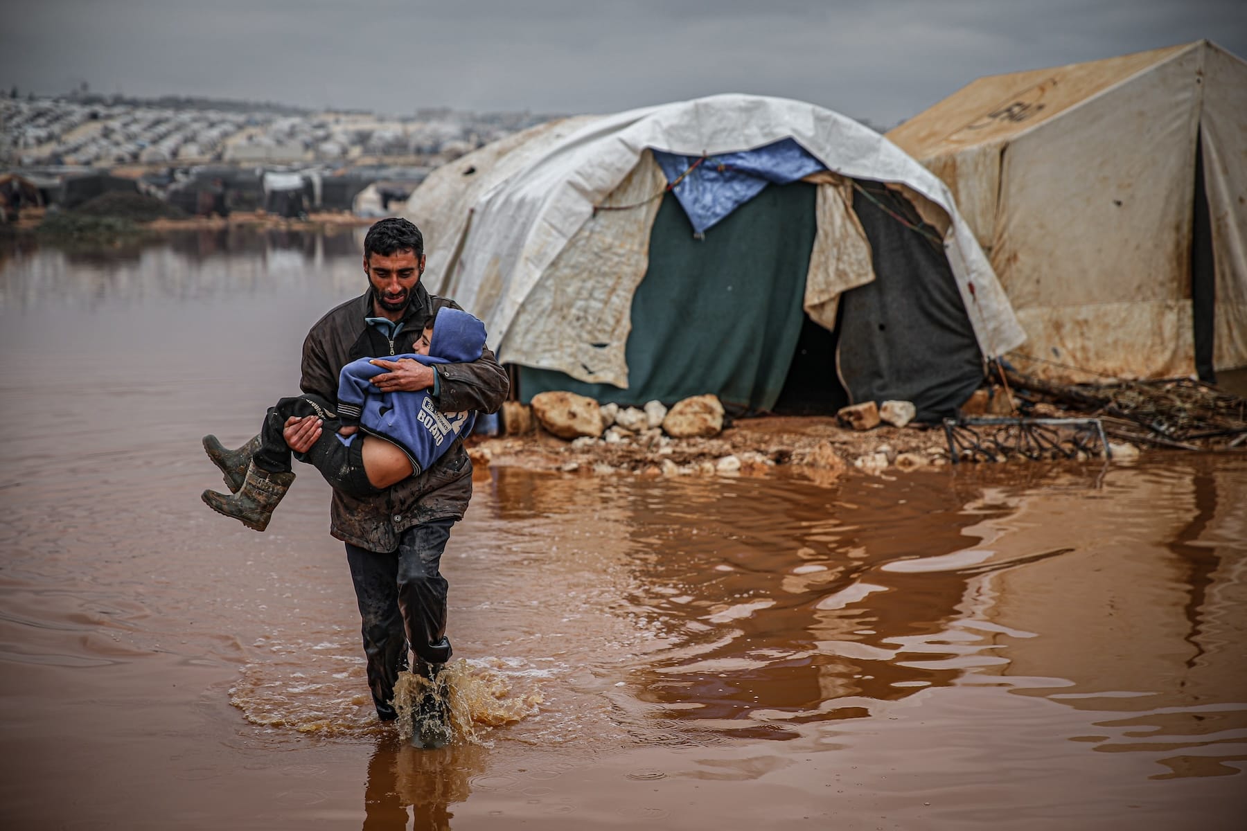 syria refugee displaced civil war flood UN