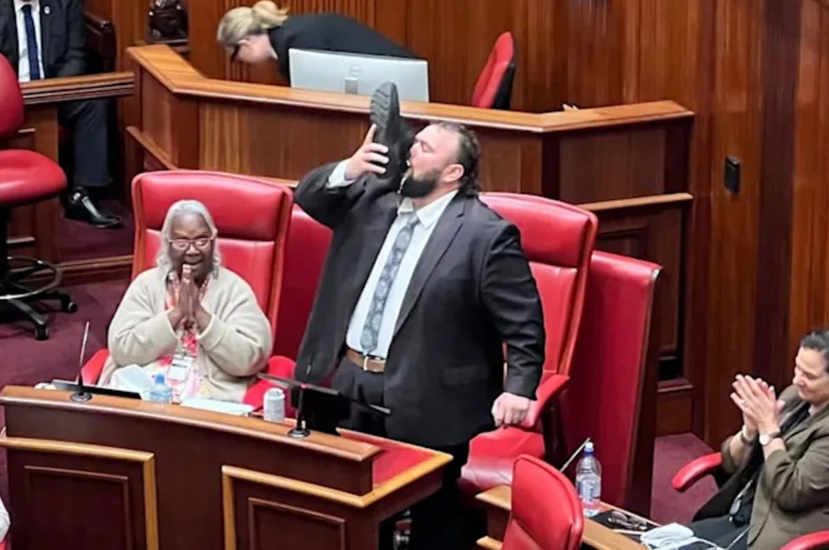 This Australian Politician Ended His Last Speech With A "Shoey" By Drinking Beer Out Of His Shoe