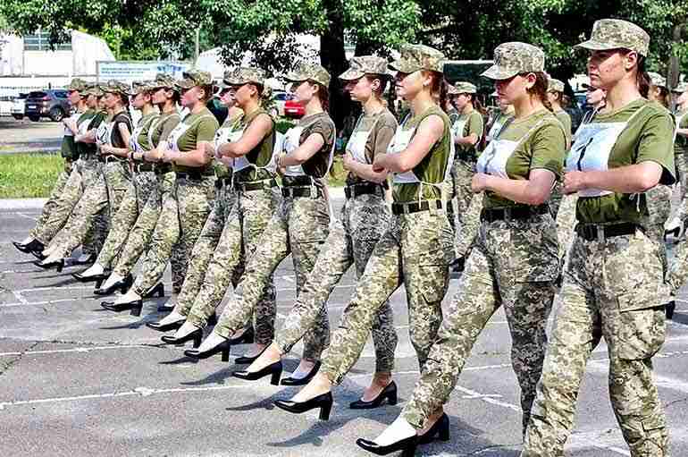 Ukraine Made Women Soldiers March In Heels For A Military Parade Rehearsal And People Are Furious