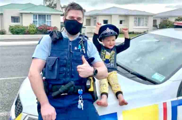 A Four-Year-Old Boy Called The New Zealand Police To Ask Them To Come See His Toys And So They Did