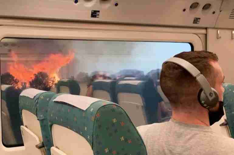 Passengers In Spain Were Trapped On A Train After It Was Surrounded By Wildfires Raging On Both Sides