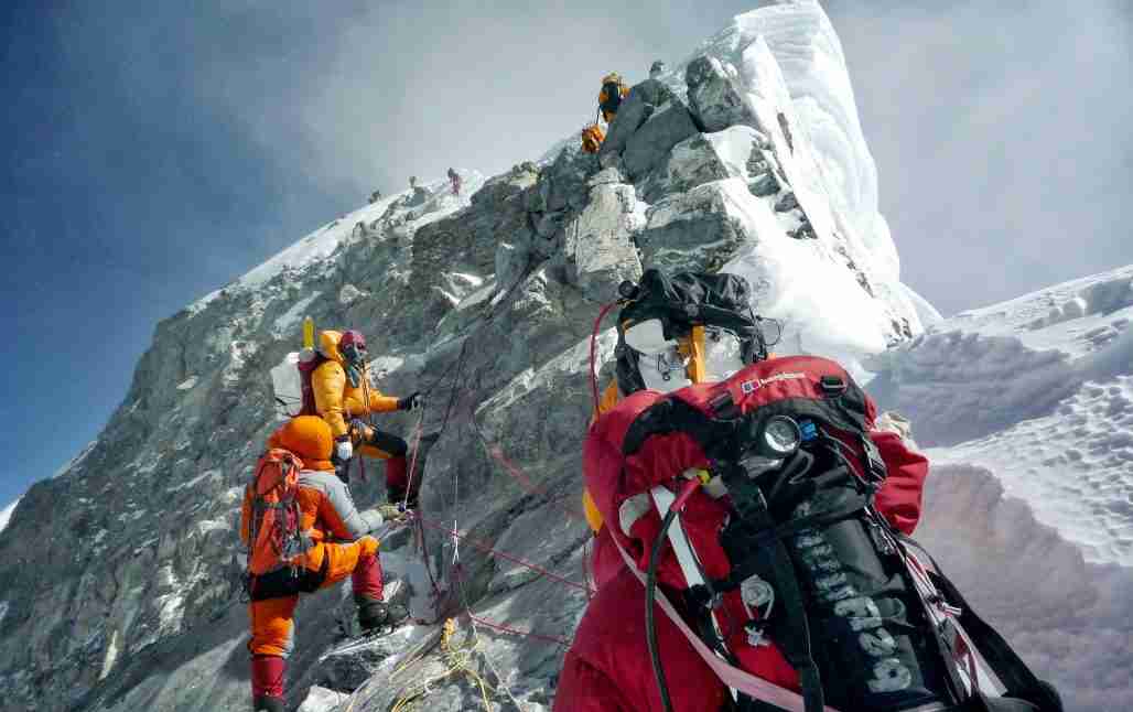 mount everest height increase nepal china