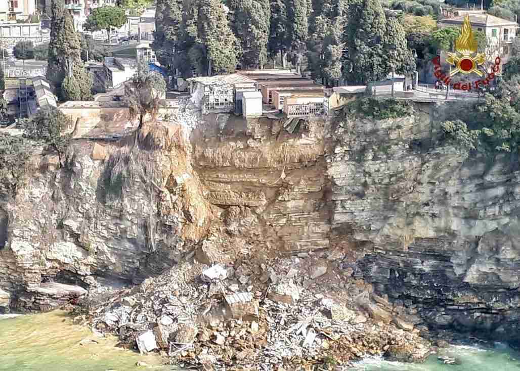Italy landslide swept hundreds of coffins into sea
