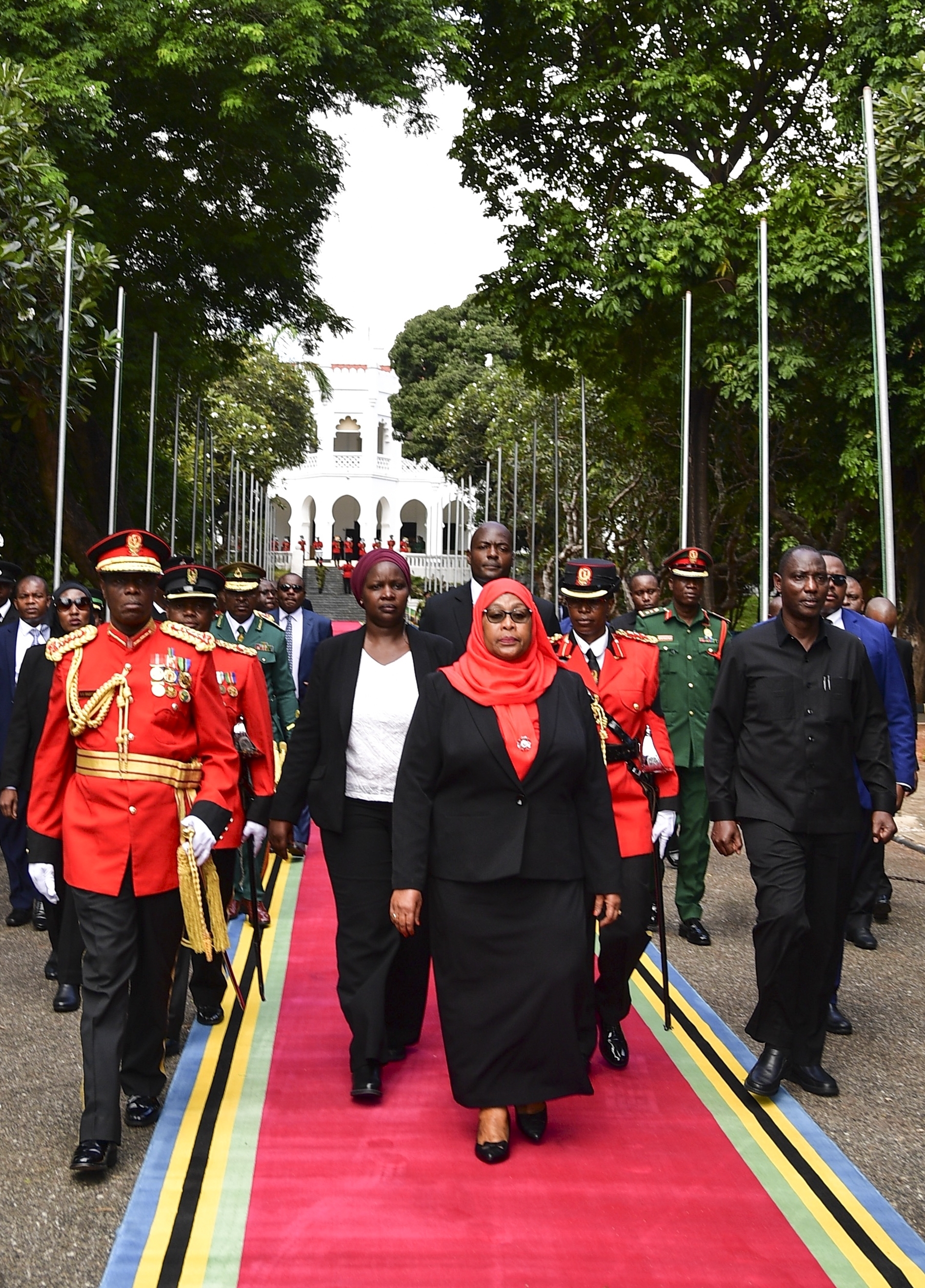 Samia Suluhu Hassan takes oath as Tanzanias president photo.