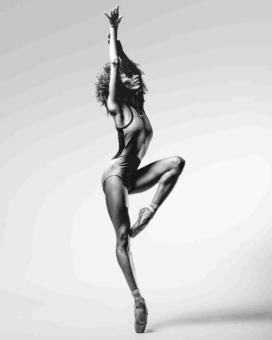 Chloé Lopes Gomes performs ballet.