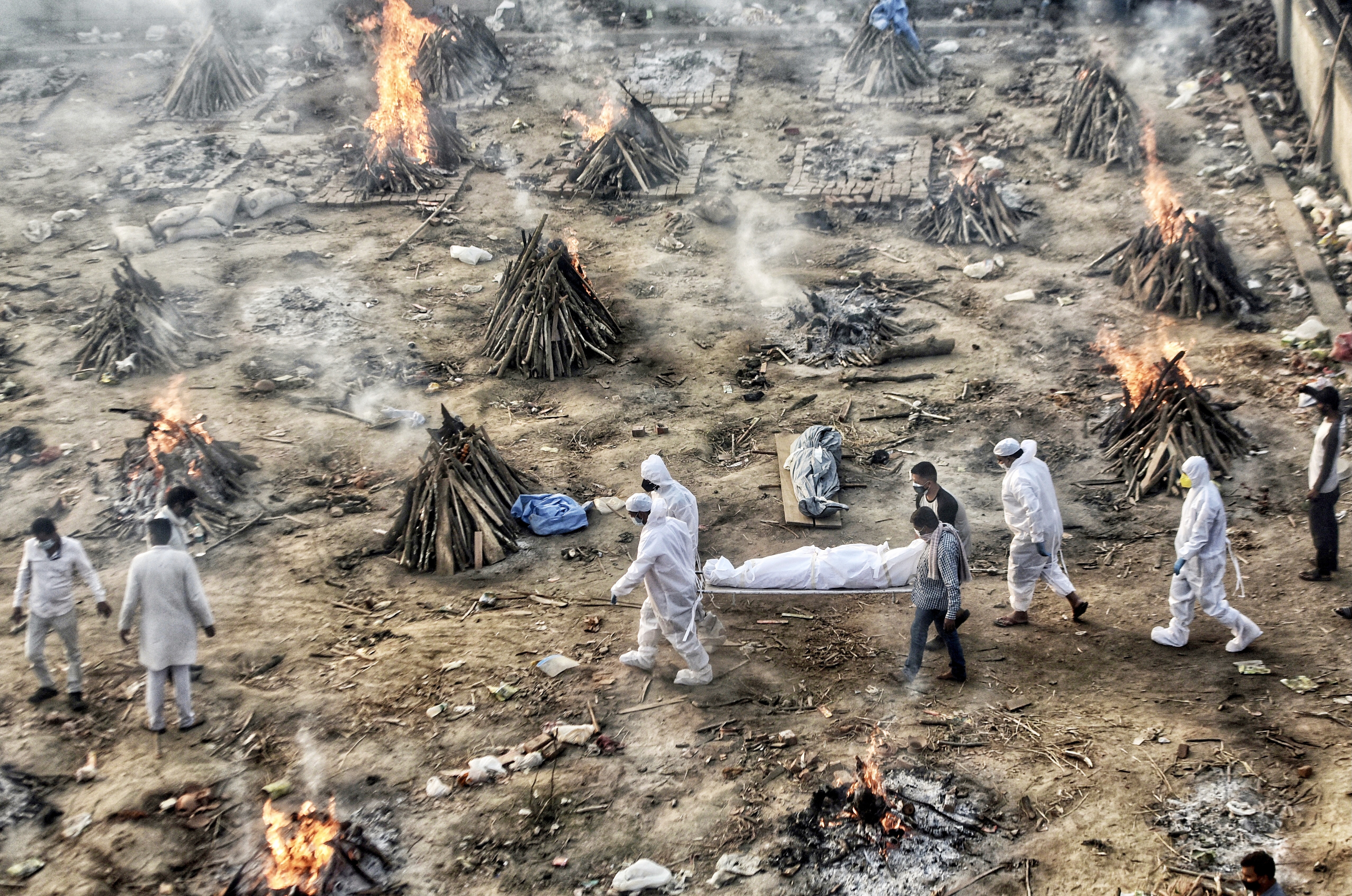 india covid crematoriums overwhelmed pyres corpse