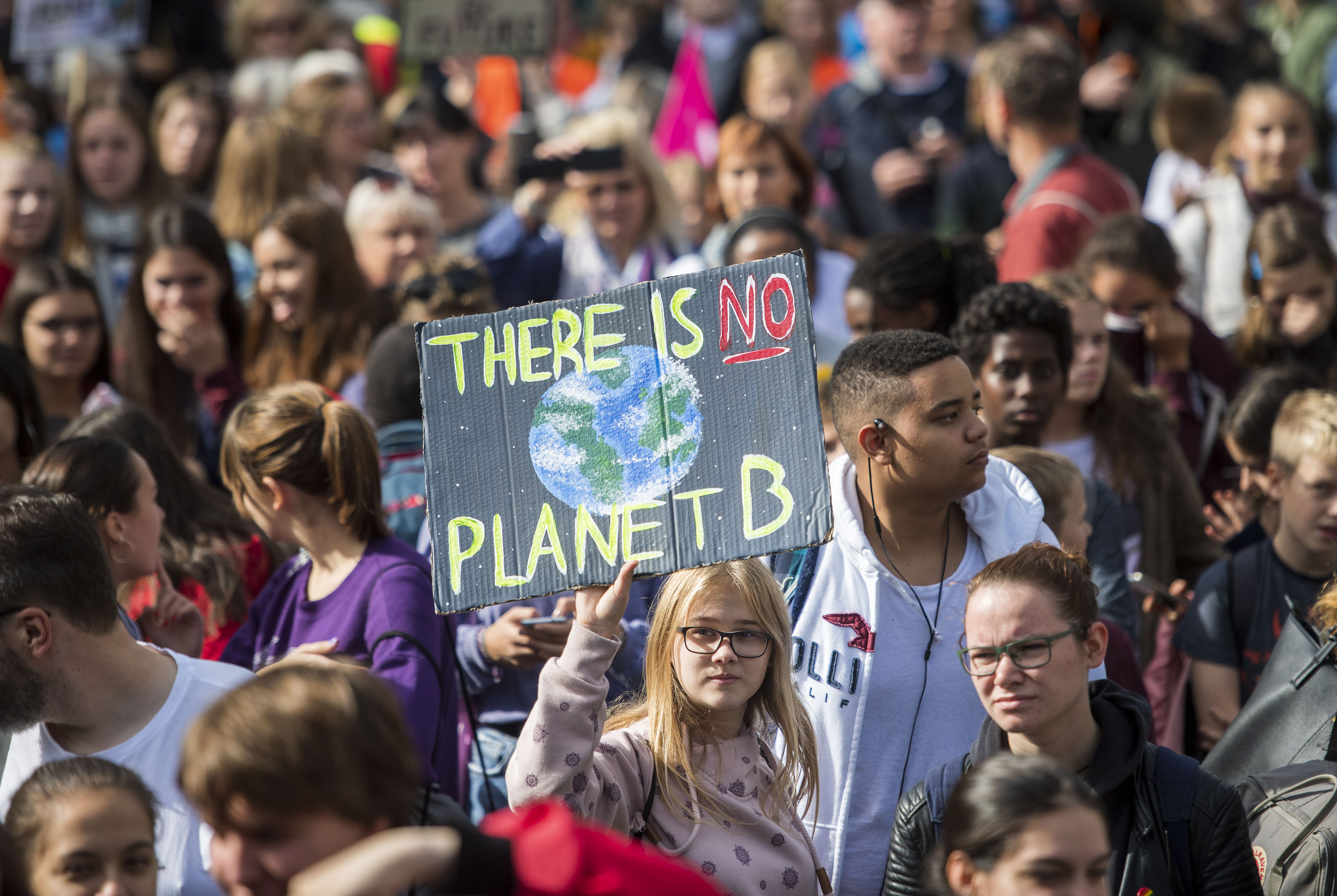 Participants in the Fridays For Future movement protest during a nationwide climate change action day in Frankfurt, Germany. Fridays for Future protests and strikes are registered today in over 400 cities across Germany.