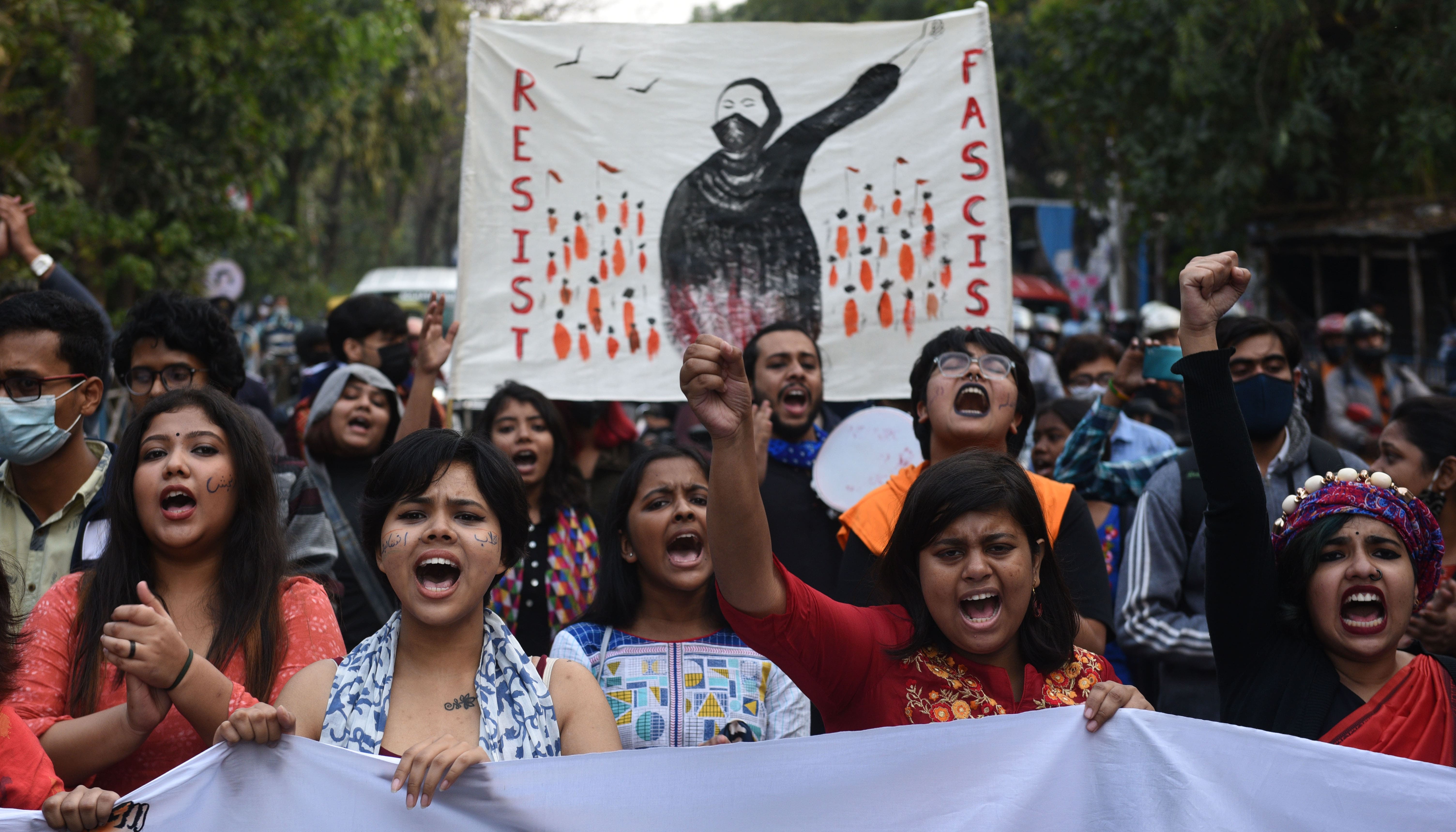 An Indian state banned Muslim girls from wearing hijabs in school and people were protesting