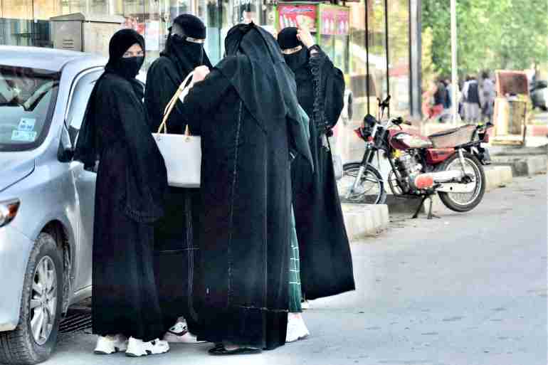taliban afghanistan women burqas
