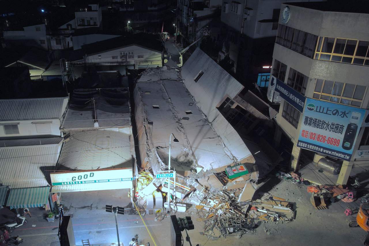 taiwan 6.8 earthquake aftershocks