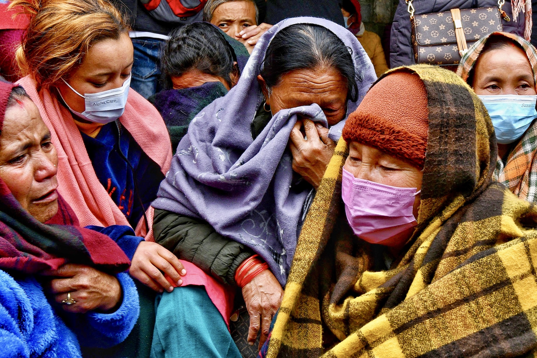 nepal plane crash 2023 victims crying