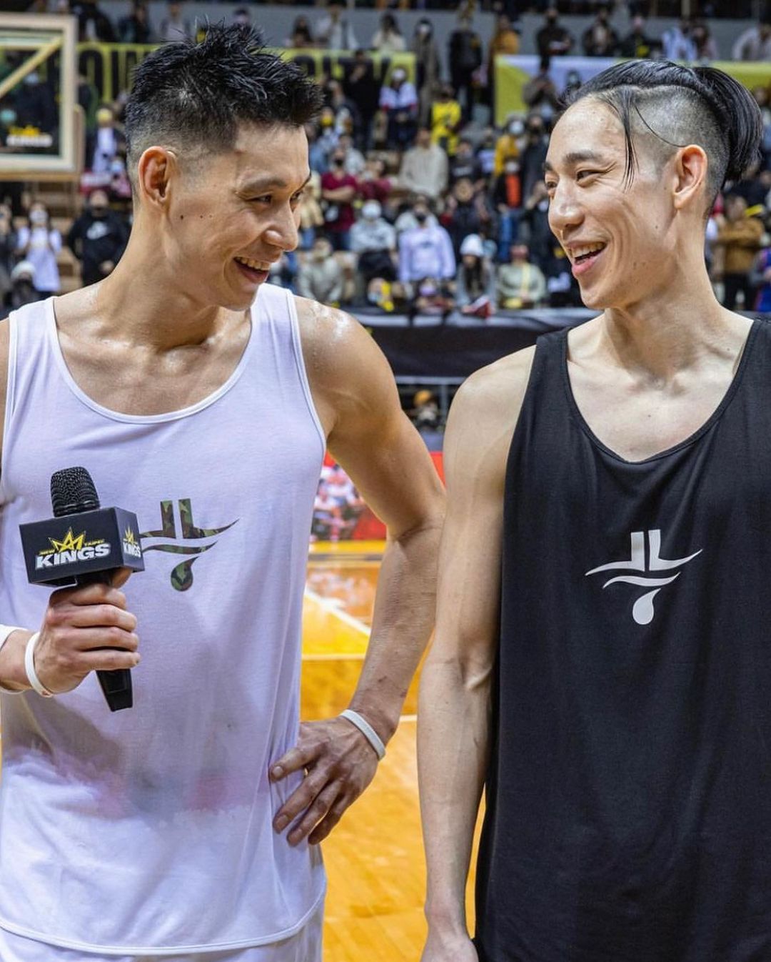 both jeremy lin and his brother joseph lin are interviewed at the basketball court