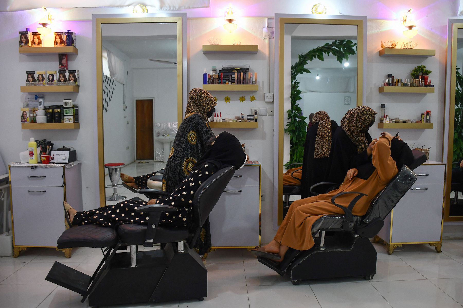 Women In Afghanistan Held A Rare Protest Against The Taliban Banning Beauty Salons