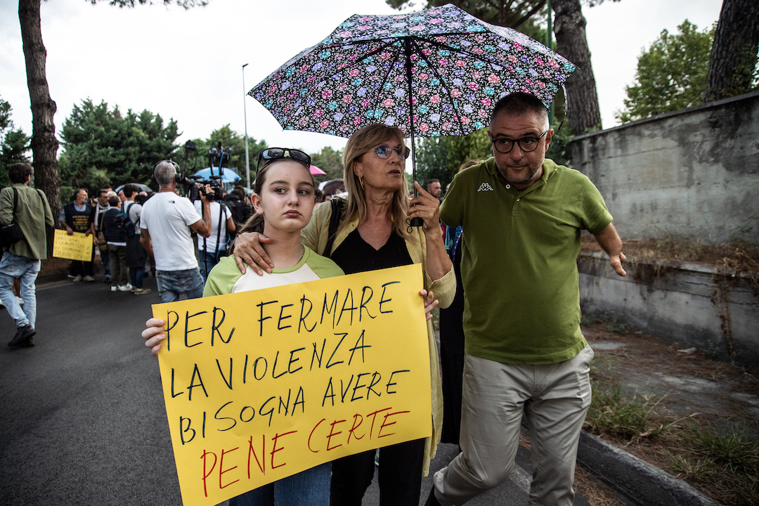italy girls gang rape caviano protest