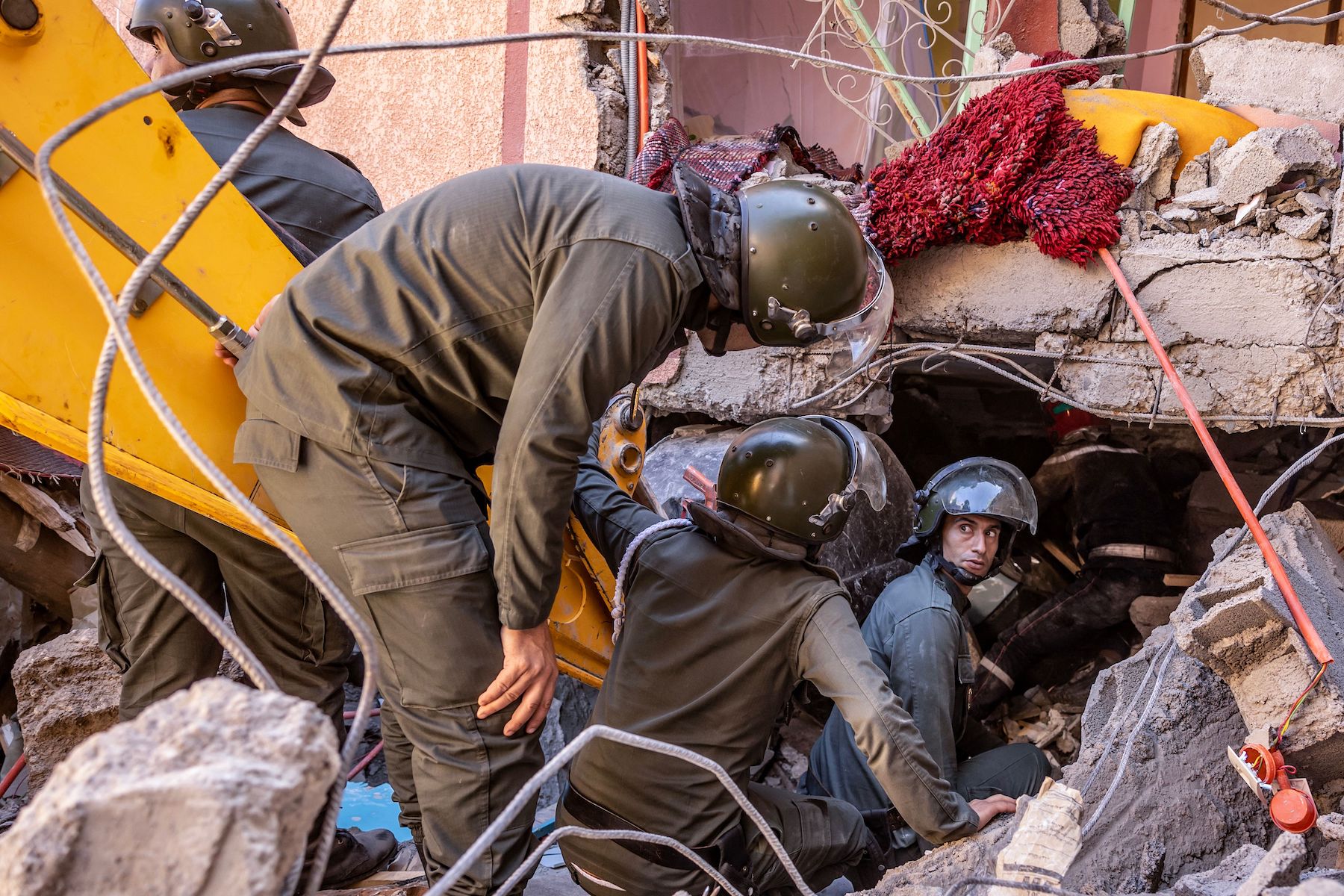 Rescue workers search for survivors morocco earthquake