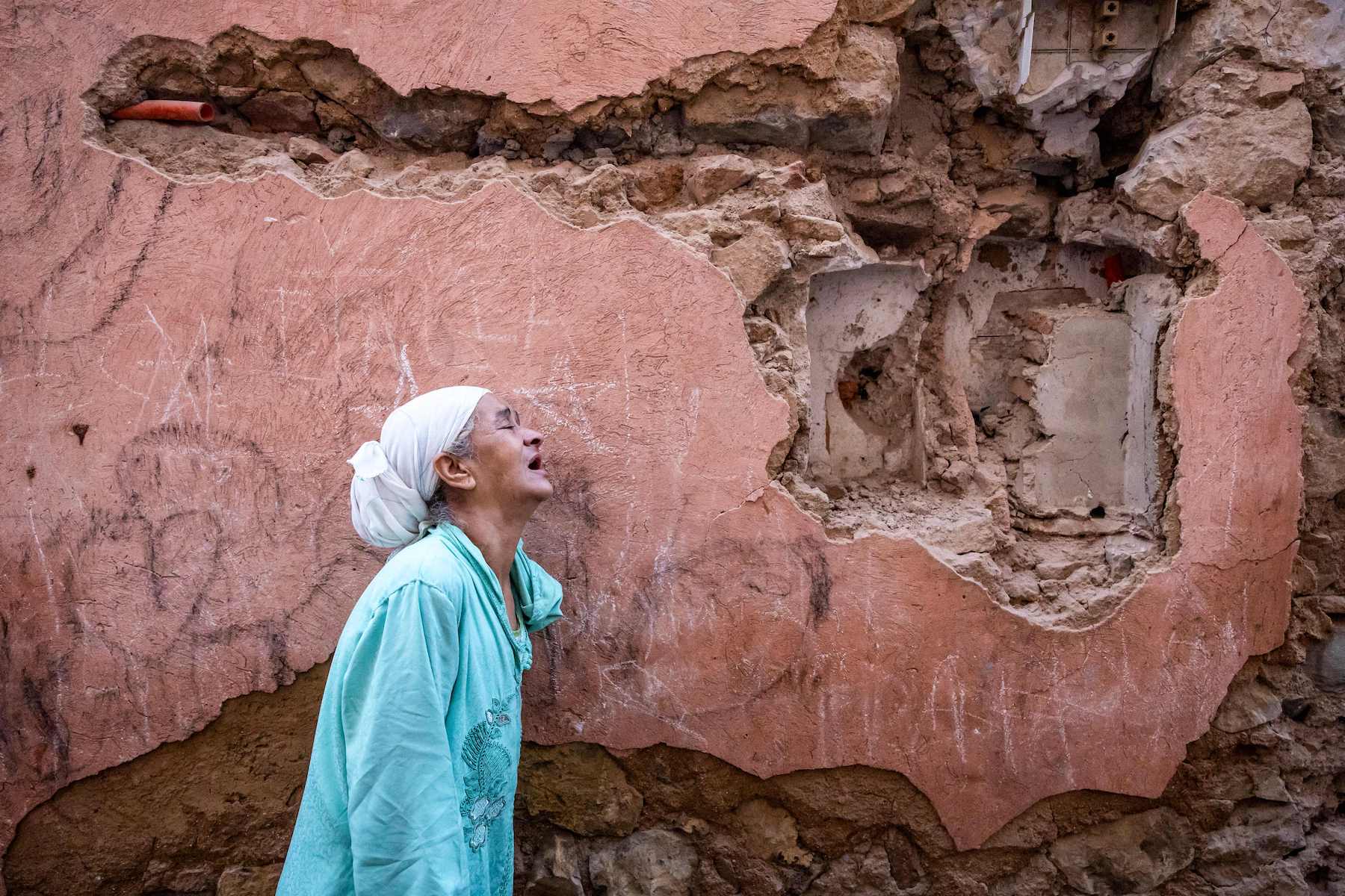 woman reacts morocco earthquake