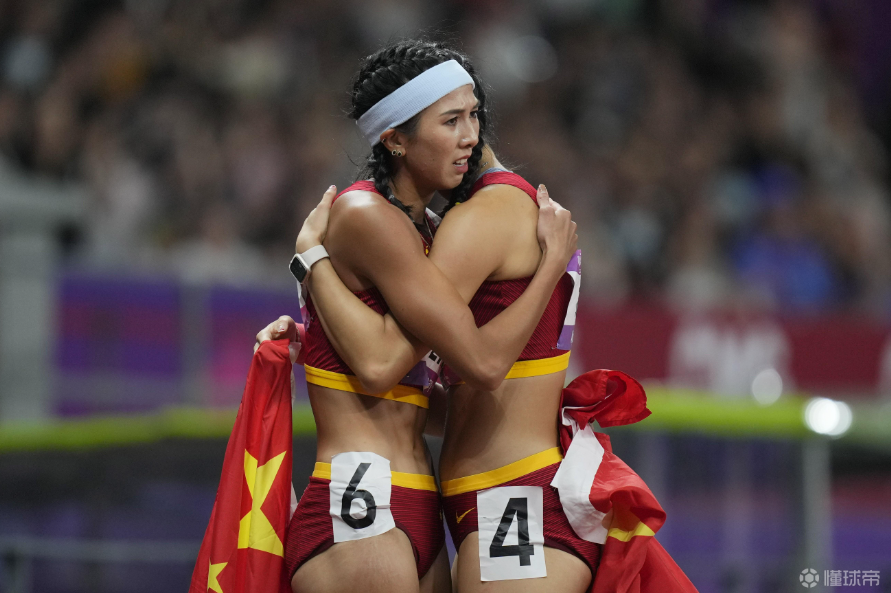 chinese athletes hug censor tiananmen 64