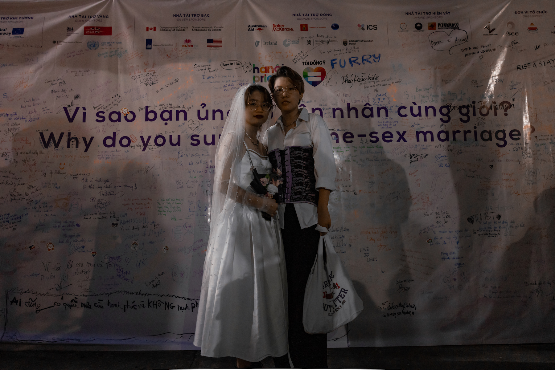 vietnamese lesbian couple in 2023 vietnam hanoi pride parade