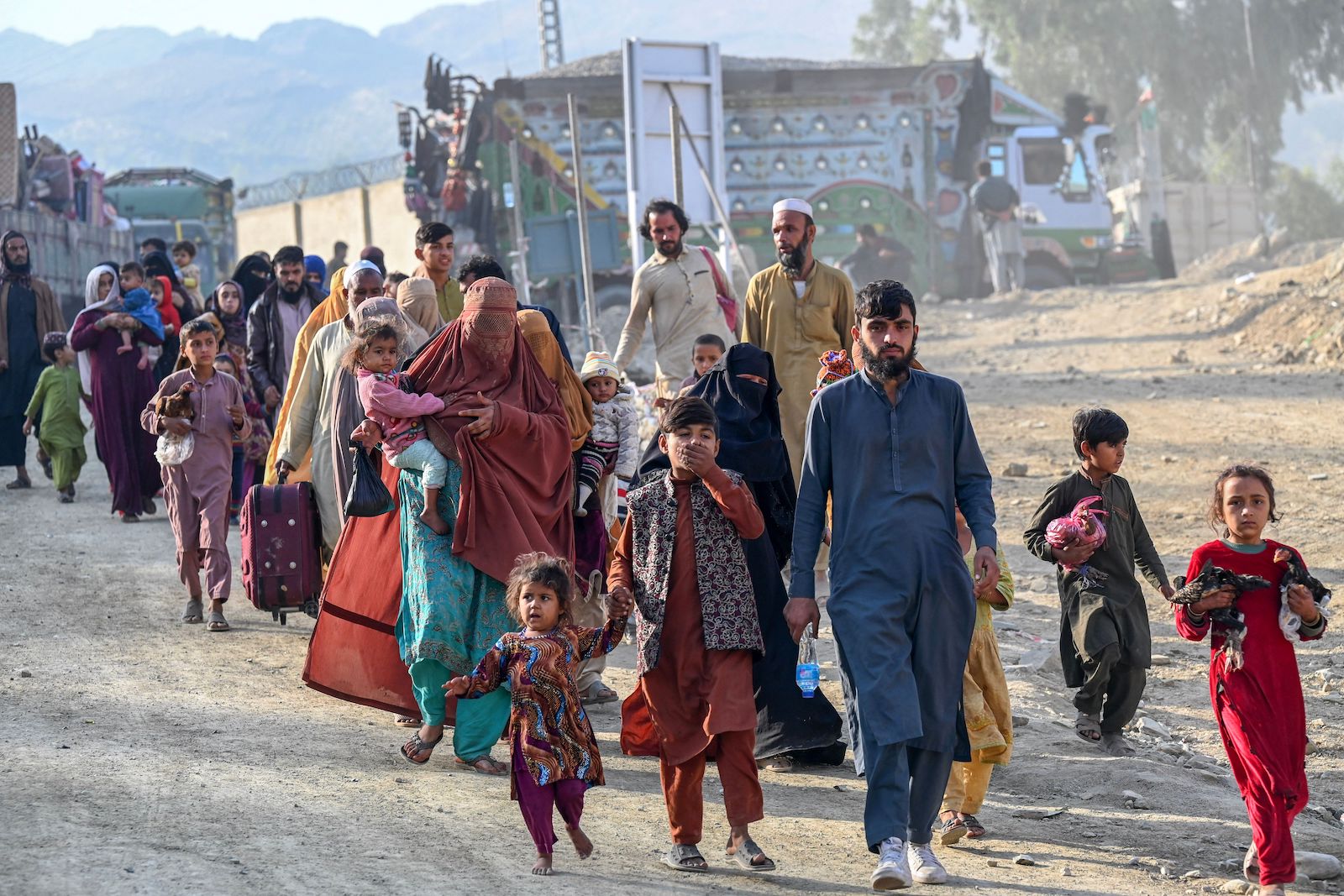 2023 Afghan refugees in Pakistan expel people illegally staying