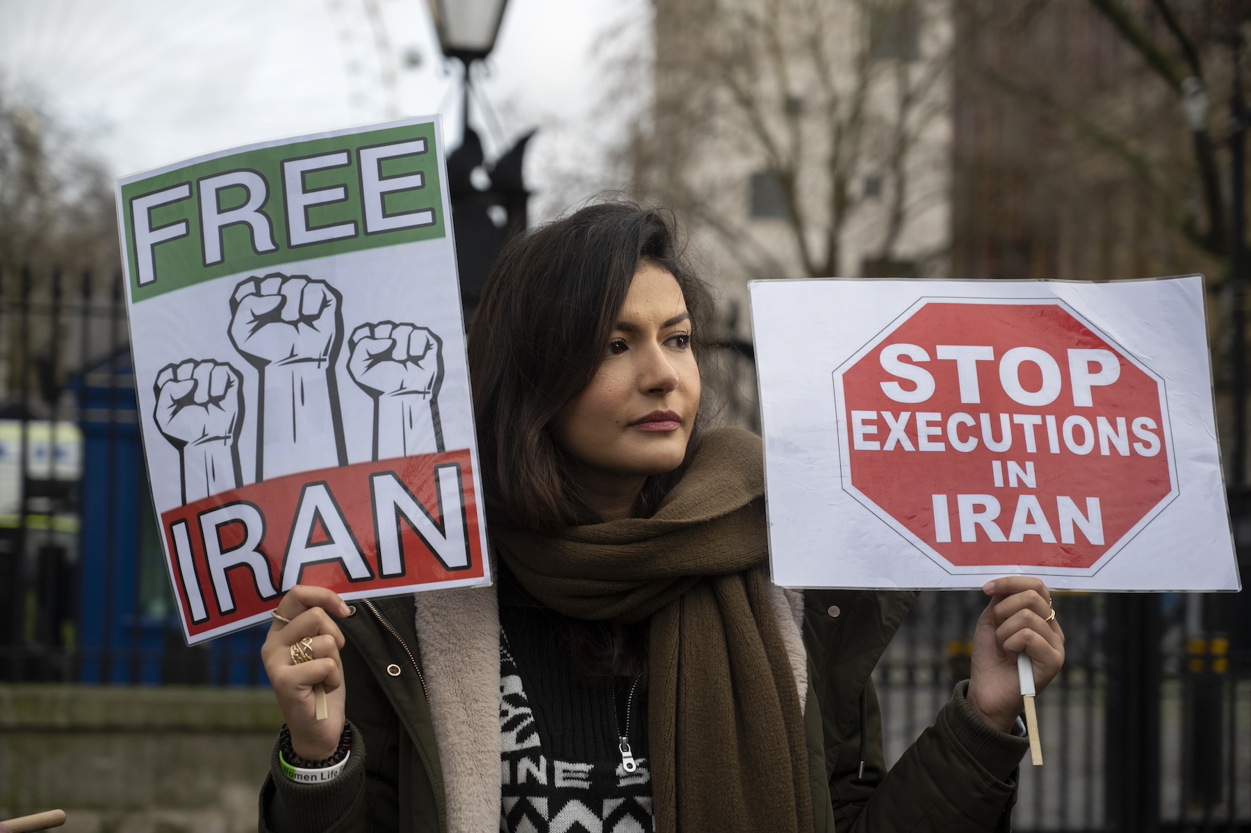 Iranians demonstrate for change in Iran and against execution