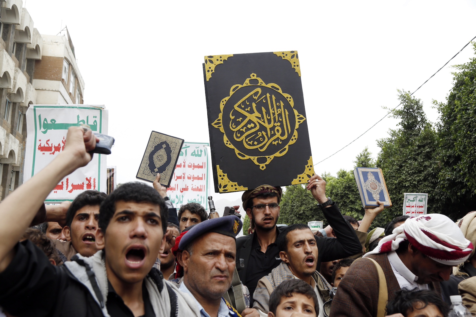 yemen denouncing the burning Quran in Sweden and Denmark