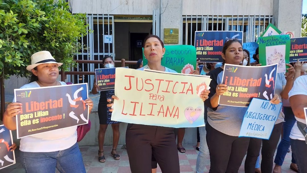 Salvadoran Lilian protest el salvafor abortion