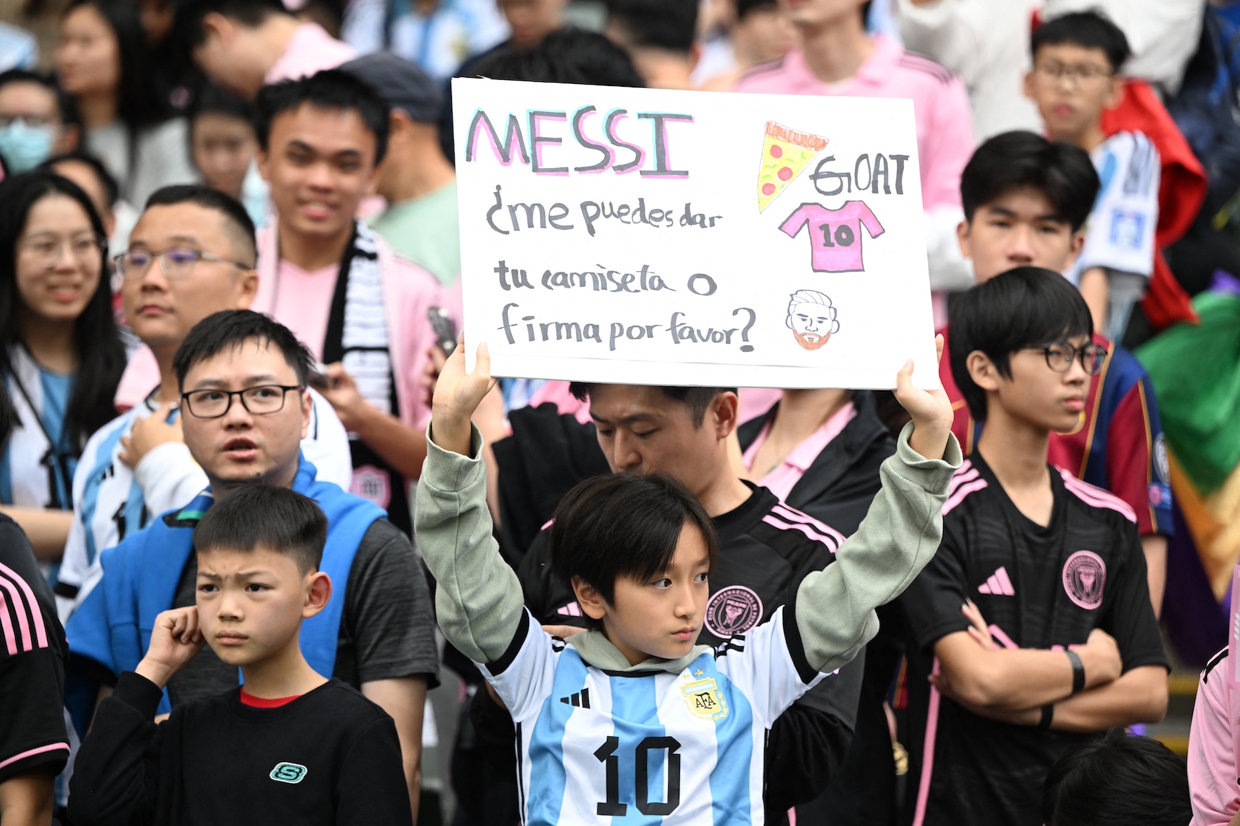 hong kong Lionel Messi friendly football match