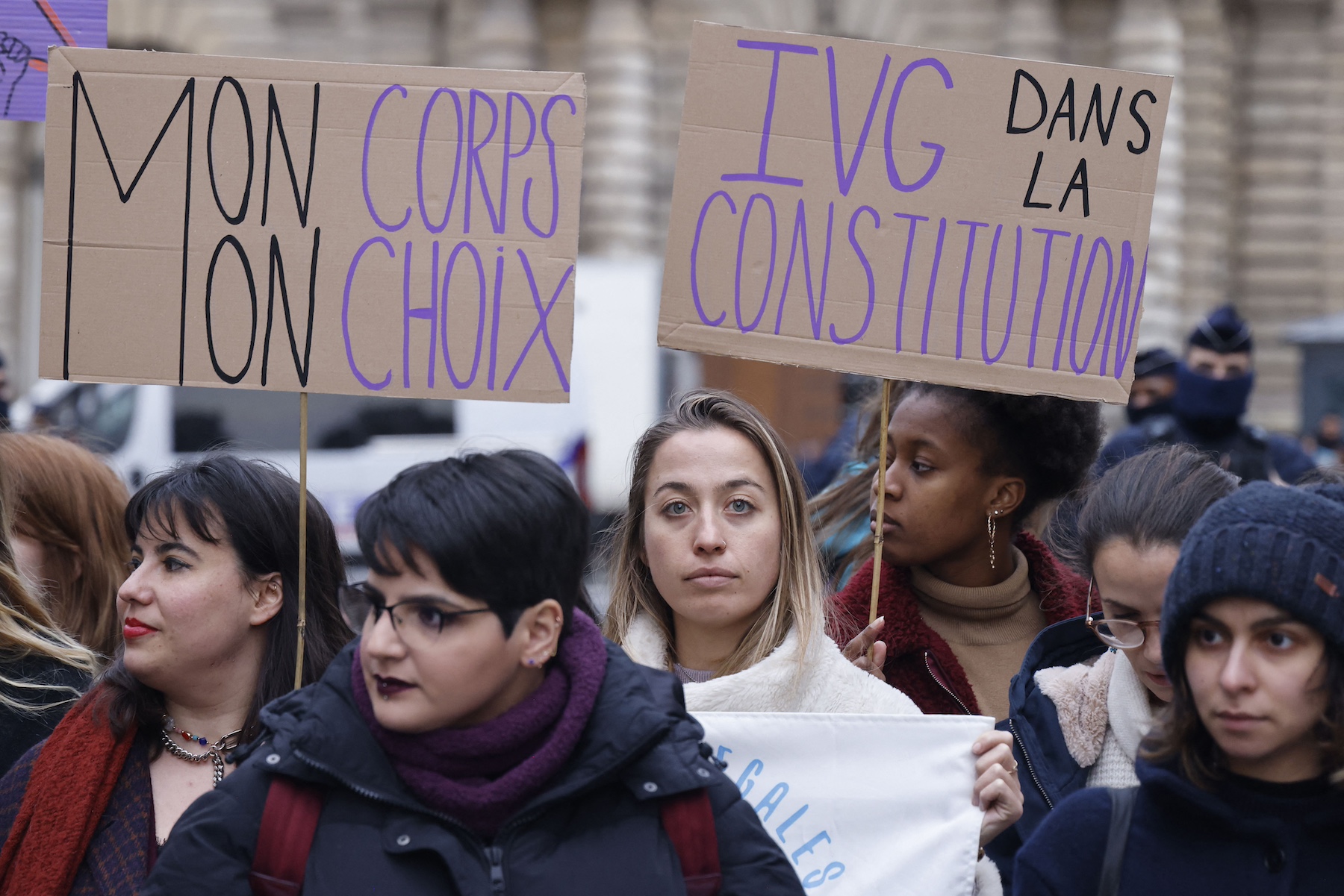 france make abortion constitutional right