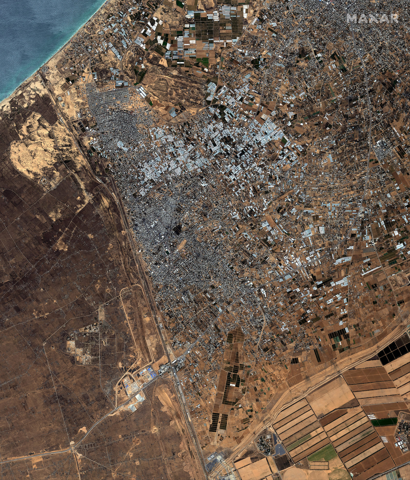 Satellite Photos of egypt walled zone near gaza